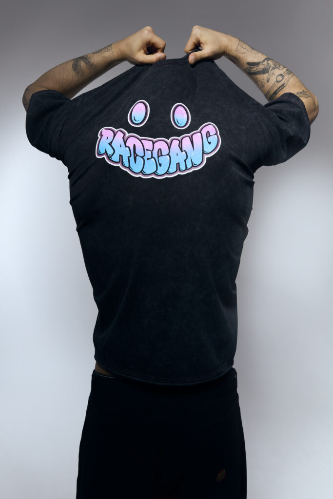 Smile Washed T-shirt czarny sprany bawełniany z krótkim rękawem