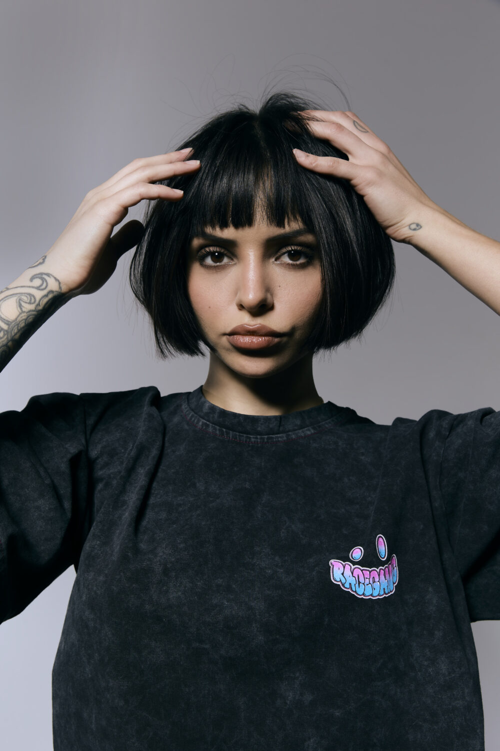 Smile Washed T-shirt czarny sprany bawełniany z krótkim rękawem